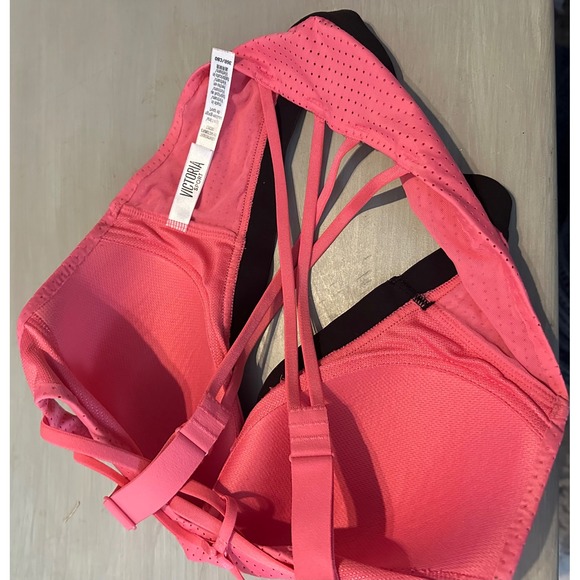 Victoria's Secret‎ Lightweight Sport Bra Pink Medium Support Cross Straps 36B - Picture 9 of 9